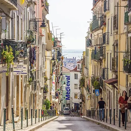 Romantic Medieval * Lisbon