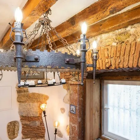 Romantic Medieval * Lisbon